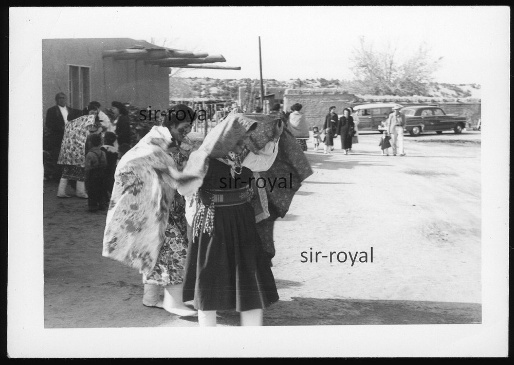 Taos Pueblo – Circa 1950s – Native American New Mexico USA – Historical Photo 12x8cm