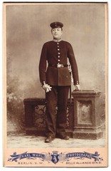 Photograph Karl Wahl, Berlin, Belle Alliance Street 91, Portrait Guard Soldier in