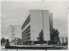 Berlin – Hansaviertel – Oscar-Niemeyer-Haus architecture – old photo 1960