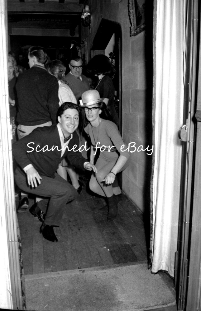 JIVING COUPLE AT PARTY SOCIAL HISTORY – 1 NEGATIVE 1963