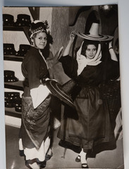 Photo Argentique Costumes Folkloriques Grecs 13X18 Cm 1960