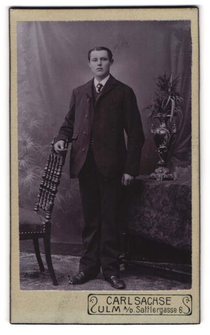 Photograph Carl Sachse, Ulm / Danube, Sattlergasse 6, elegant young gentleman in A