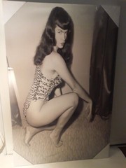 Bettie Page Canvas Print 20×30 Pin Up Swimsuit