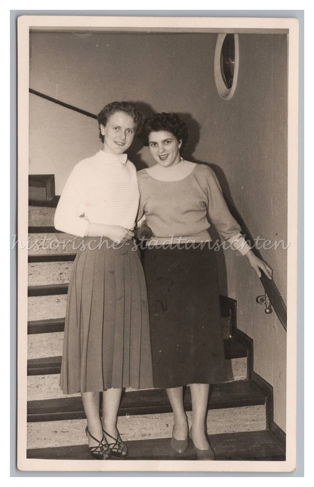 Portrait 2 Women – Fashion Skirt Shoes – Vintage Photo
