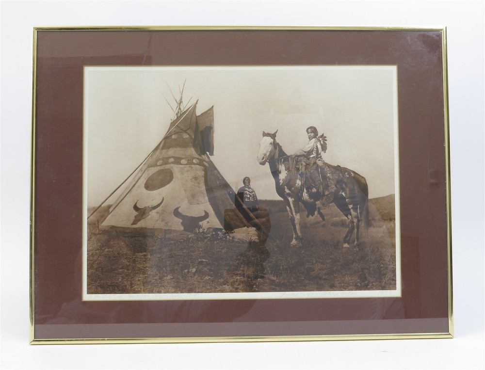 1979 Edward S. Curtis Photograph Of «A Painted Tipi [sic]» By Jean-Antony Du Lac