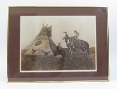 1979 Edward S. Curtis Photograph Of «A Painted Tipi [sic]» By Jean-Antony Du Lac