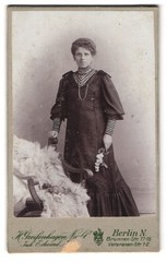 Photograph Eduard Morris, Berlin, Brunnen-Str. 17-18, Veteranen-Str. 1-2, Young