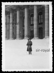 Munich 1940s – Woman in Front of National Theatre Bavarian State Opera – Photo 6x9cm