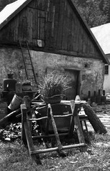 PANNZEN (Patzen?) «Bauernhof» farm yard, by Eduard PEZDIKA, vintage fine art n