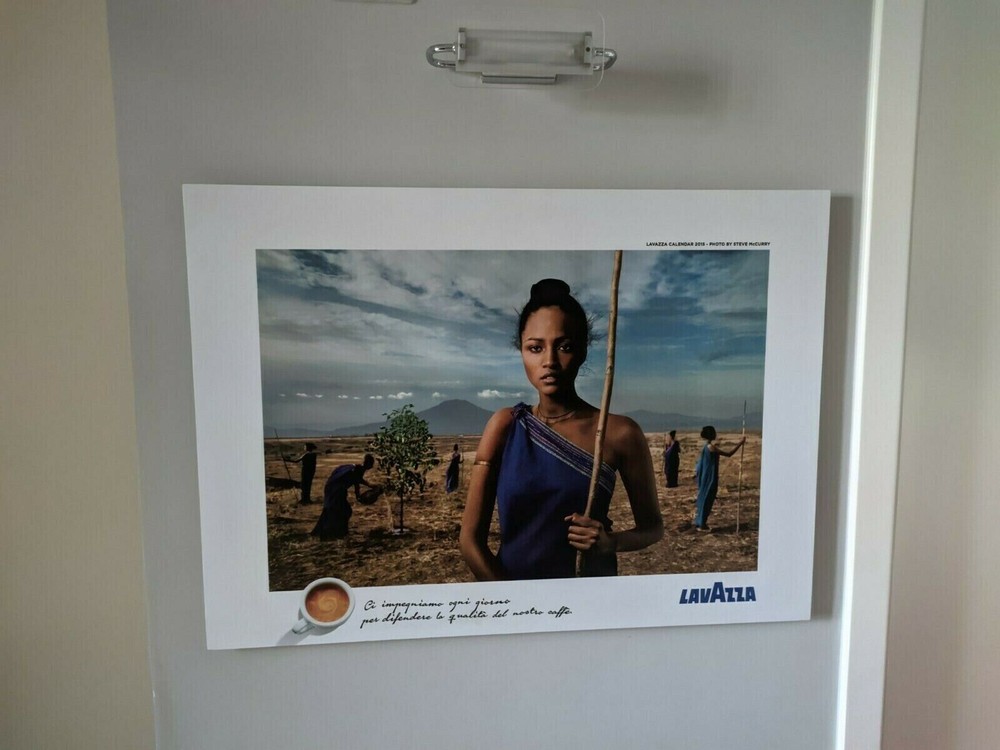 Photo wood framed Steve McCurry Lavazza coffee Calendar 2015 Earth defenders 36″
