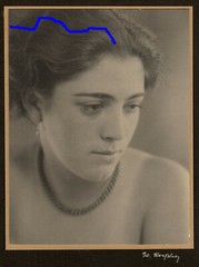 12x10cm vintage photo 1920s elegant lady neckline bar – signed photo B
