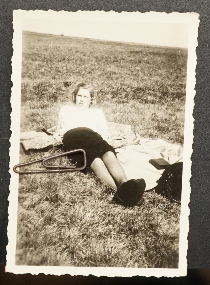 Photo portrait woman young model 1941 Barth Baltic Sea skirt tights picnic picture