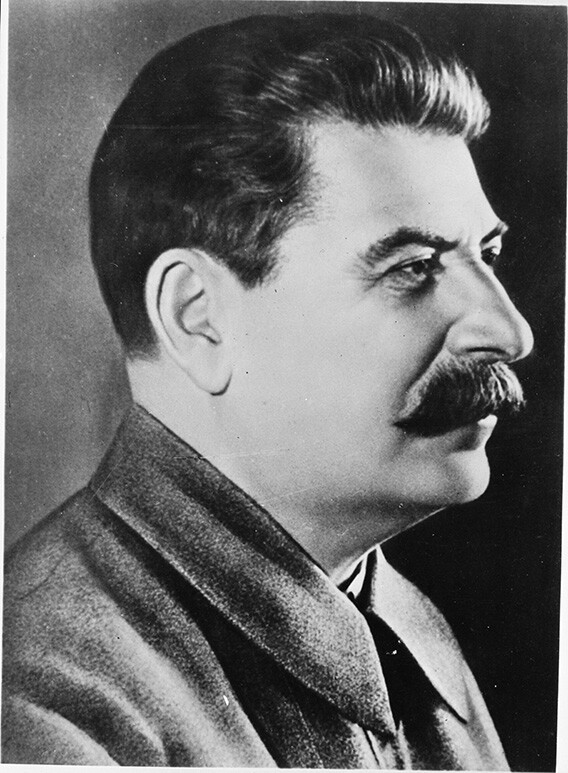 Joseph Stalin Photograph – Vintage Photo from 1942