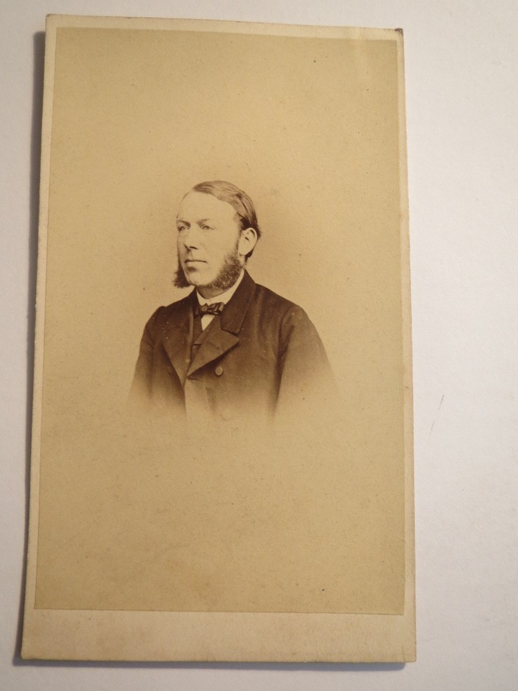 Hamburg – 1866 – Man with Beard in Suit – Portrait / CDV