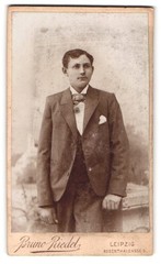Photograph Bruno Riedel, Leipzig, Rosenthalgasse 9, portrait of a young man