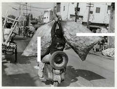 23x17cm Archive Photo 1980s Scooter Rider in Delhi with Heavy Luggage Photo