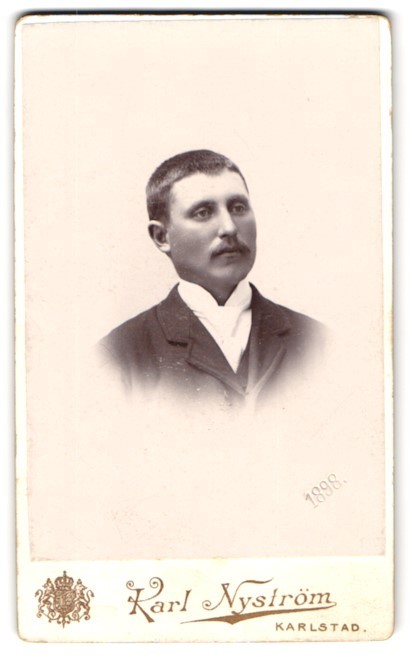 Photograph Karl Nyström, Karlstad, portrait of a man CDV / cabinet photo