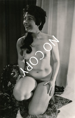 Photo pretty young woman nude art photographer unique around 1960 X176