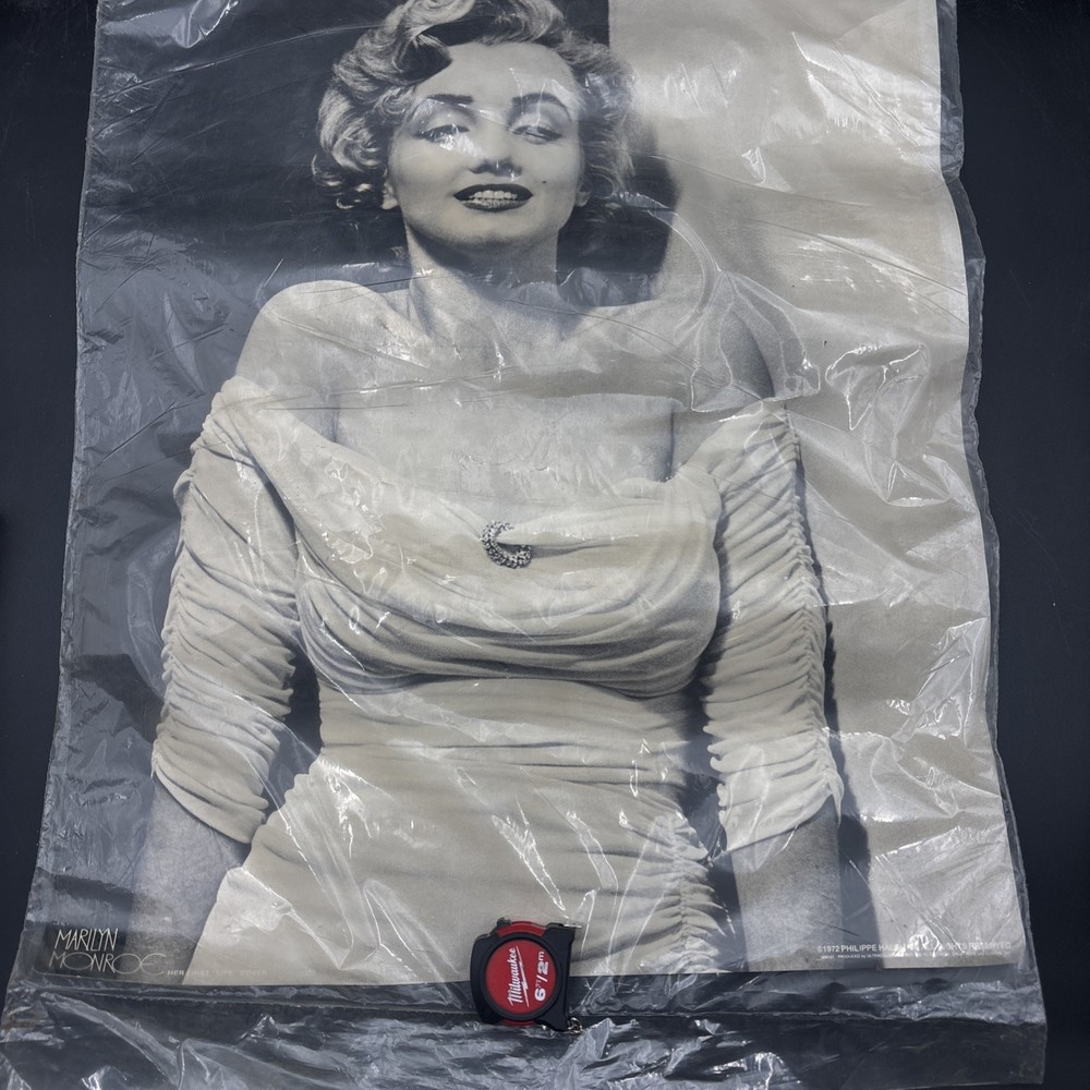 1972 Philippe Halsman Marilyn Monroe Big Smile Poster NOS 18”x23”