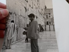 VTH 2 photos Jewish man praying at the Wailing Wall Jerusalem, Israel Holy City