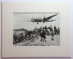 Henry Ries – Berlin Airlift, Tempelhof, 1948 – Vintage Silver Gelantine Photo
