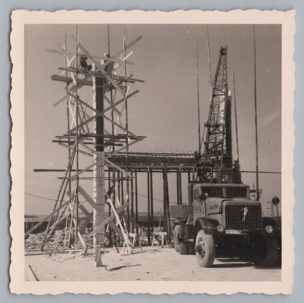 Construction Site Truck Lorry Crane – Vintage Photo 1950s 1960s