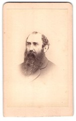 Photograph W. L. Estabrooke, Harlem / N.Y., Third Ave., Portrait of a Man mi