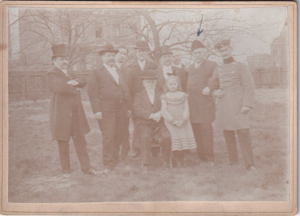 2 x Photo on Cardboard – Groups of People Outdoor Shot – Duisburg? 1900