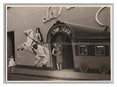 Paris 1957 – strip tease near Boulevard Marguerite de Rochechouart – photo