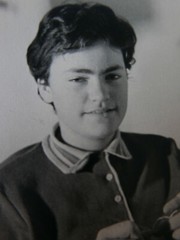 «HANDICRAFTS»: PHOTOGRAPH, PHOTO, PRETTY, YOUNG, GIRL, «CHILD», FASHION, HISTORY!