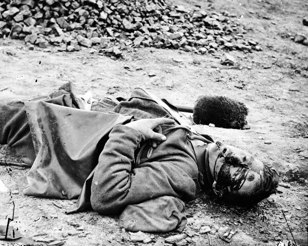 New Civil War Photo: Dead Confederate Soldier at Petersburg, Virginia – 6 Sizes!