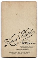 Photograph Karl Wahl, Berlin, Gross-Görschenstraße 1, young smiling woman in t