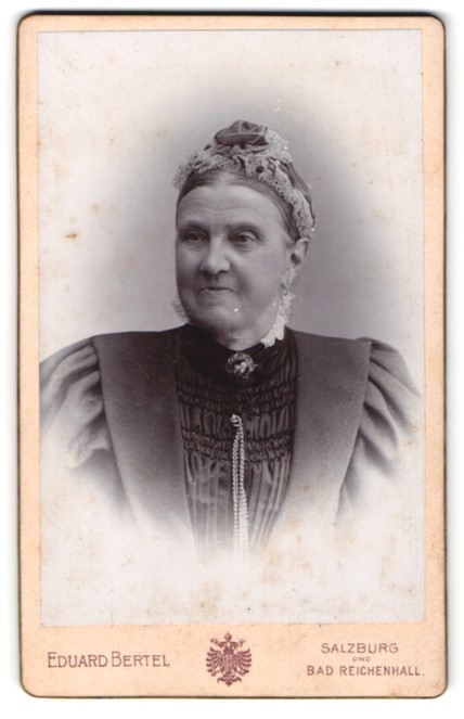 Photography Eduard Bertel, Salzburg, elderly lady with elegant headdress