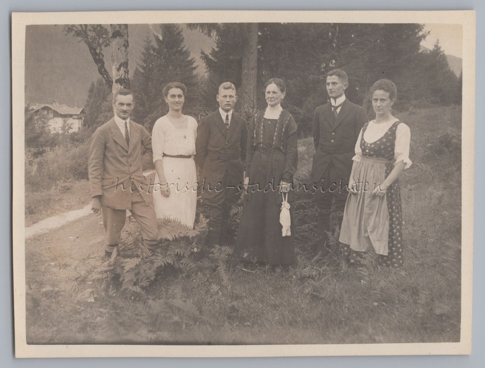 Bayrischzell 1921 – People Fashion Building – Old Photo 1920s