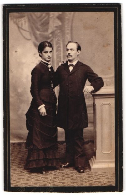 Photograph Bacher & Person, Lahr i. B., Kaiserstraße 19, portrait woman in rüs