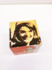 ANDY WARHOL Foundation Visual Arts «Magic Cube» Puzzle C. 2001, On the Wall Prod