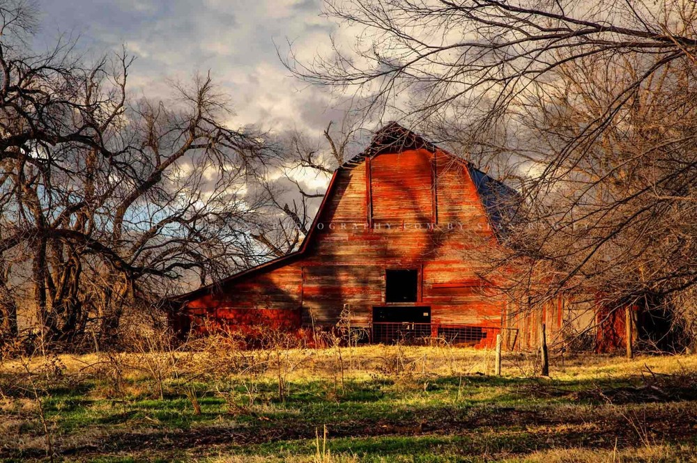 Country Photography Print – Rustic Red Barn in Oklahoma Wall Art Farmhouse Decor