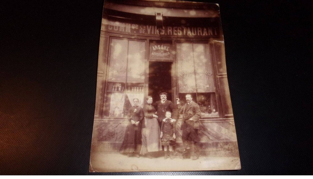 Photography Moi10141 Wine Restaurant Arsene Levendangeur A Localis