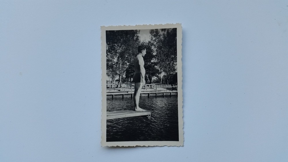 Photo 11R507 Man Swimming Pool Diving Tower Circa 1940s Approx 6x9cm