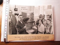 Heritage Orig Priv Photo Old Time! Company party 100,000 pieces of goods from Wiesbaden 60s