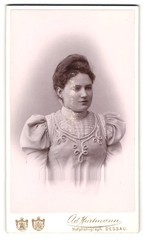 Photograph Ad. Hartmann, Dessau, Franz-Straße 24b, pretty Miss in the taillie