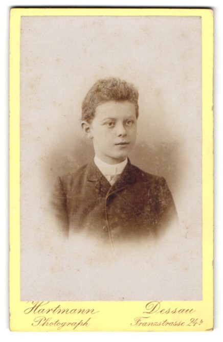 Photograph Hartmann, Dessau, Franzstrasse 24b, portrait of a young man