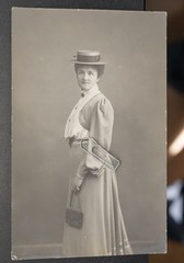 Photo Postcard Portrait Businesswoman Berlin Model Hat Handbag Profile Dress