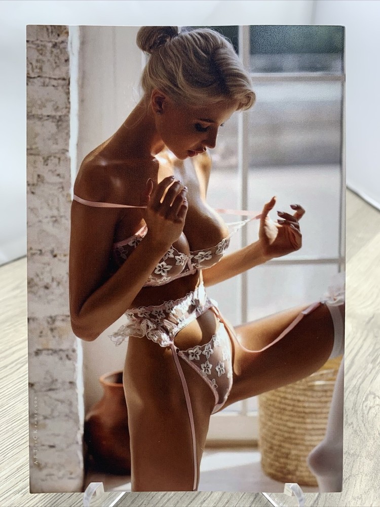 Contemporary Pinup Girl 4×6 Photo – Fine Art Color Print – Blonde Female Form