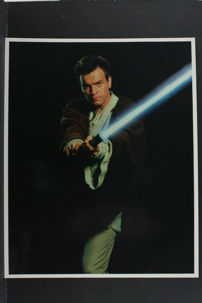 Ewan McGregor in Jedi Knight Pose – 8×10″ Photo Print – Pre-2012 L1145J