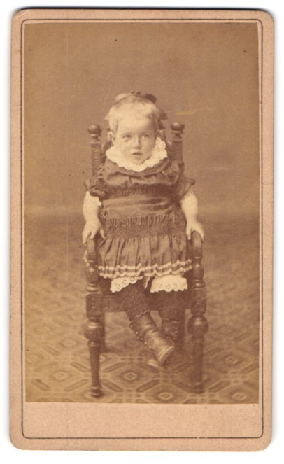 Photograph M. Selmer, Bergen, blonde cute girl with lace collar clips