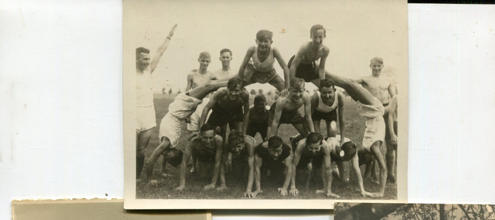 Old Photo Young Athlete Group 1930s, 9x13cm
