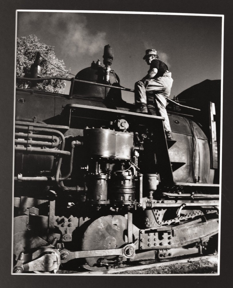 Fine Art Darkroom Print from «Engineer in Chama» from Gordy and the Pussycat