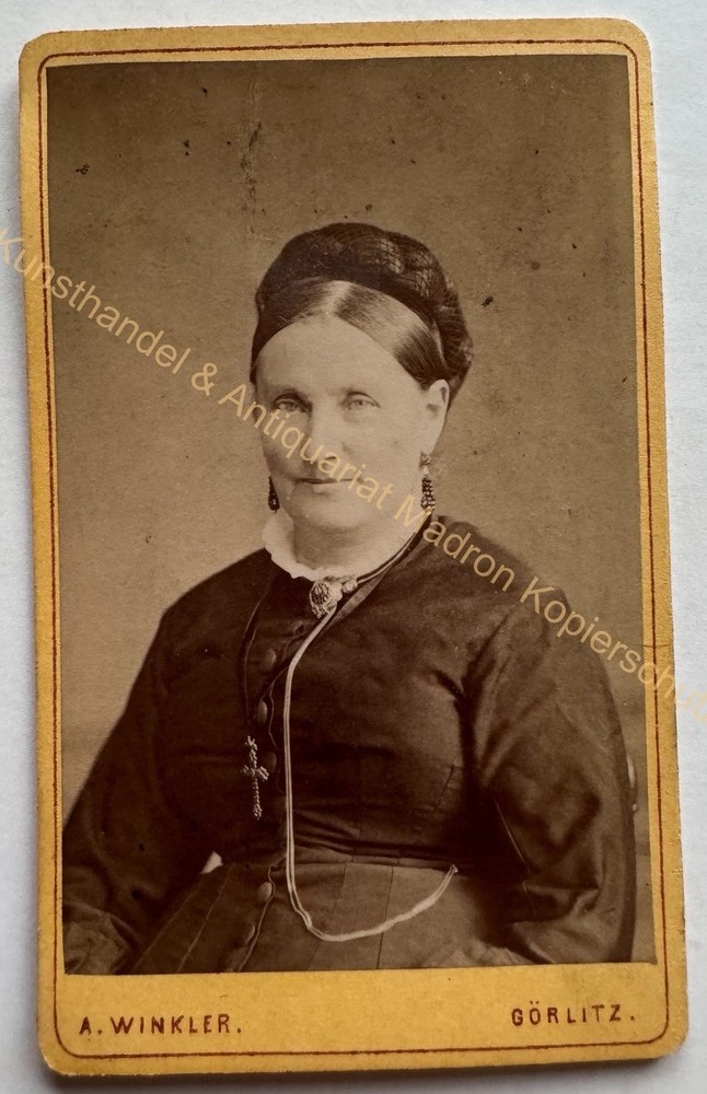 orig. CDV photo photograph woman lady picture old fashion around 1870 Görlitz Winkler