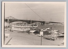 St. Louis USA 1964 – Paddle Steamer Mississippi Bridge Car – Vintage Photo 1960s